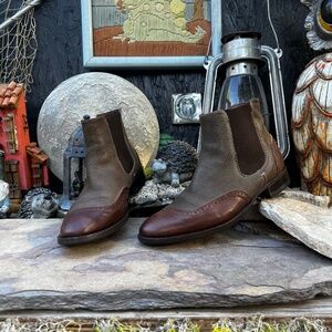 Leuie P. Italian Womens Soft Taupe Brown Leather HighTop Classic Boot.